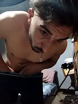 Snapshot of Tiococo420 chatting on October 7, 2025, 9:17 am Tiococo420 online show from October 7, 2025, 9:17 am