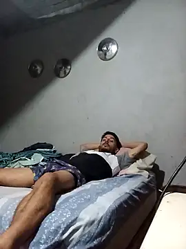 Snapshot of Tiococo420 chatting on October 9, 2025, 9:24 pm Tiococo420 online show from October 9, 2025, 9:24 pm