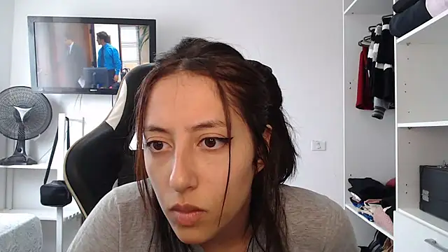 babygirlfree online show from February 13, 2026, 5:53 pm