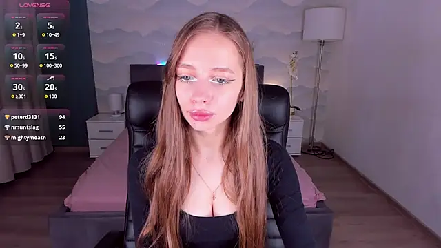 Amy Waynee online show from December 5, 2025, 4:21 am