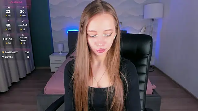 Amy Waynee online show from December 13, 2025, 8:47 pm