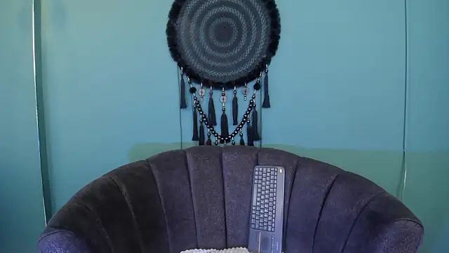 Elaine87  online show from February 20, 2026, 1:44 pm