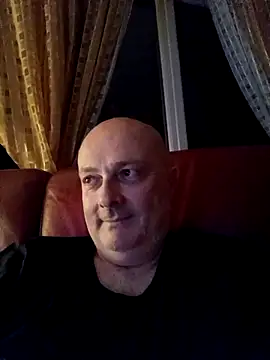Snapshot of Alexis_Bull chatting on April 20, 2026, 10:22 pm Alexis Bull online show from April 20, 2026, 10:22 pm