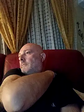 Snapshot of Alexis_Bull chatting on April 25, 2026, 10:51 pm Alexis Bull online show from April 25, 2026, 10:51 pm