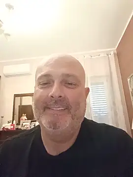 Snapshot of Alexis_Bull chatting on May 14, 2026, 6:15 pm Alexis Bull online show from May 14, 2026, 6:15 pm