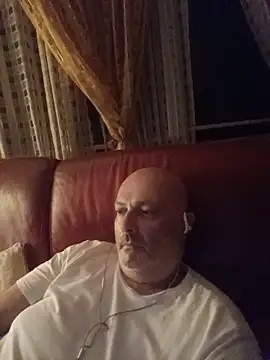 Snapshot of Alexis_Bull chatting on May 30, 2026, 1:14 am Alexis Bull online show from May 30, 2026, 1:14 am