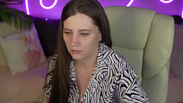 Snapshot of ValeryMurr chatting on October 14, 2025, 6:52 pm ValeryMurr online show from October 14, 2025, 6:52 pm