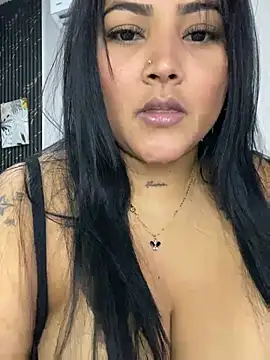 Snapshot of sashaoficial_ chatting on June 30, 2026, 11:17 pm sashaoficial online show from June 30, 2026, 11:17 pm