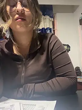 emma  bell  online show from April 5, 2026, 6:10 am