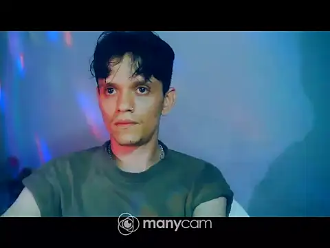 Snapshot of santihot089 chatting on December 2, 2025, 3:12 am santihot089 online show from December 2, 2025, 3:12 am