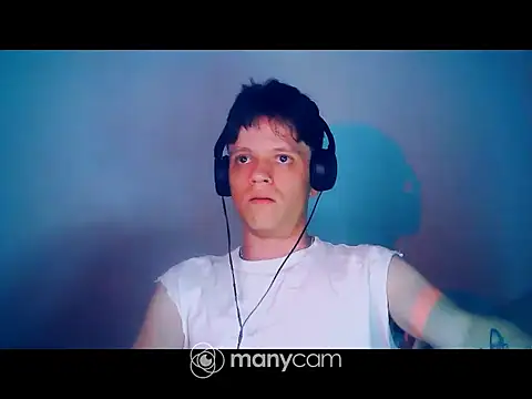santihot089 online show from May 15, 2026, 1:34 am