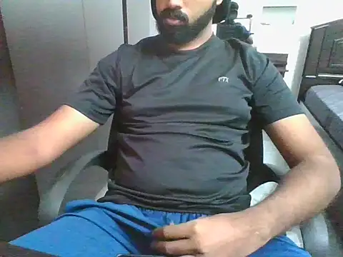 Snapshot of lovelyakash69 chatting on December 2, 2025, 3:45 am lovelyakash69 online show from December 2, 2025, 3:45 am