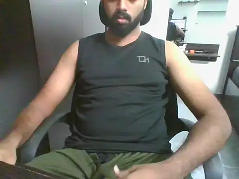 Snapshot of lovelyakash69 chatting on December 16, 2025, 4:28 am lovelyakash69 online show from December 16, 2025, 4:28 am