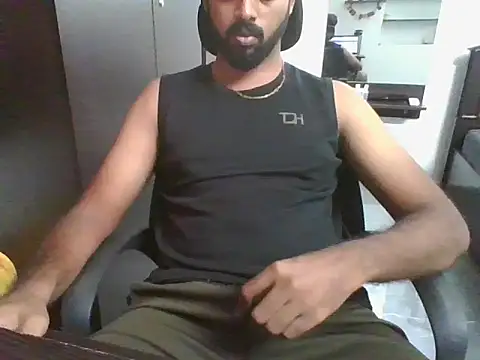 lovelyakash69 online show from March 1, 2026, 7:10 am