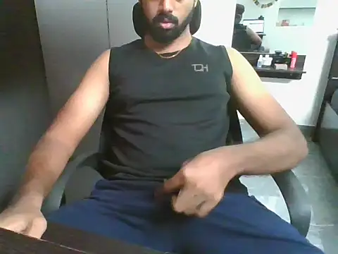 lovelyakash69 online show from April 21, 2026, 6:09 am