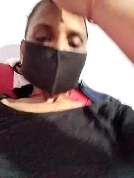 Snapshot of Soniy-Maax chatting on February 11, 2026, 4:45 pm Soniy-Maax online show from February 11, 2026, 4:45 pm