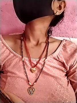 Snapshot of Soniy-Maax chatting on February 22, 2026, 8:24 am Soniy-Maax online show from February 22, 2026, 8:24 am