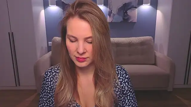 MelanieBennett online show from March 3, 2026, 6:19 am