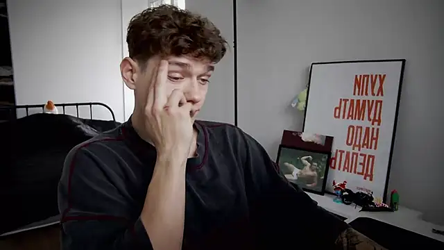 Snapshot of DanyDavis chatting on September 22, 2025, 7:32 am DanyDavis online show from September 22, 2025, 7:32 am