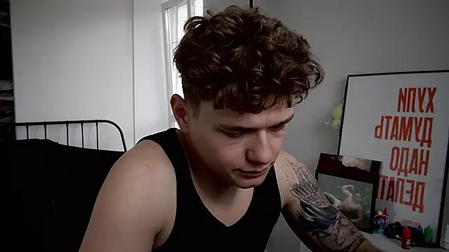 Snapshot of DanyDavis chatting on September 23, 2025, 8:28 am DanyDavis online show from September 23, 2025, 8:28 am