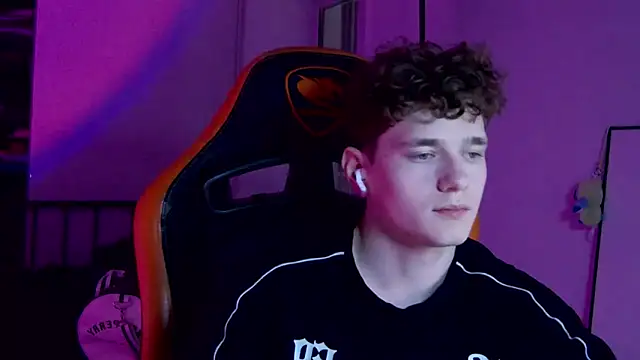 Snapshot of DanyDavis chatting on October 5, 2025, 11:35 pm DanyDavis online show from October 5, 2025, 11:35 pm