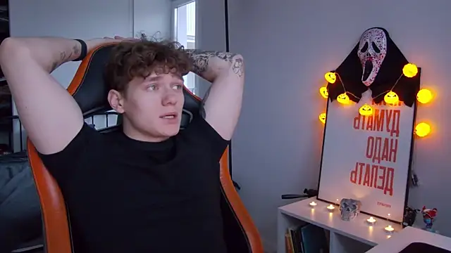 Snapshot of DanyDavis chatting on October 24, 2025, 12:12 pm DanyDavis online show from October 24, 2025, 12:12 pm