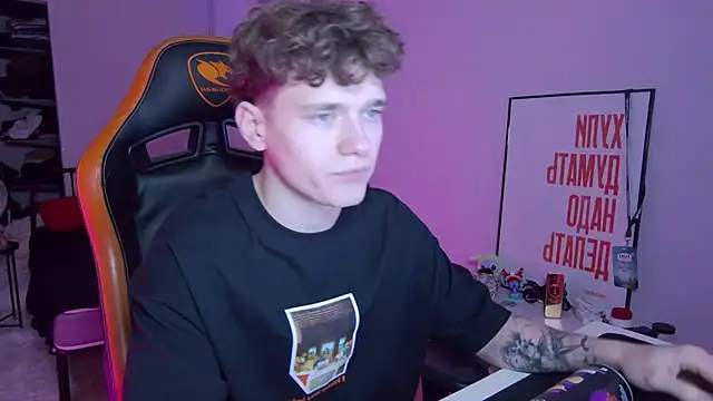 Snapshot of DanyDavis chatting on November 20, 2025, 8:08 pm DanyDavis online show from November 20, 2025, 8:08 pm