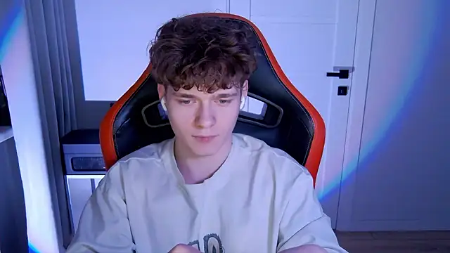 Snapshot of DanyDavis chatting on January 12, 2026, 7:30 pm DanyDavis online show from January 12, 2026, 7:30 pm