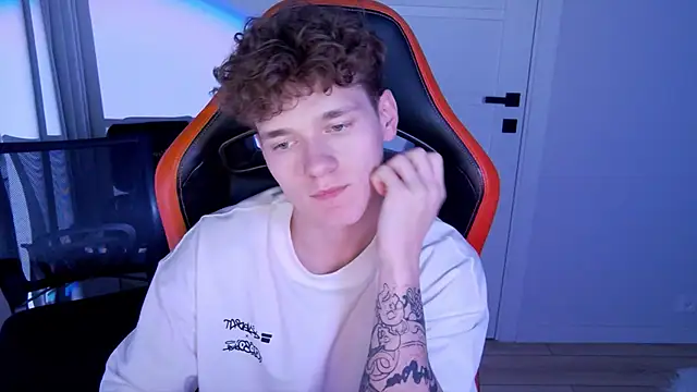 DanyDavis online show from March 26, 2026, 8:14 pm