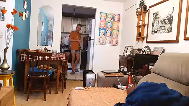 Snapshot of CasalcwBR chatting on June 22, 2026, 7:22 pm CasalcwBR online show from June 22, 2026, 7:22 pm