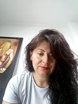 lunadicty online show from January 21, 2025, 12:46 am