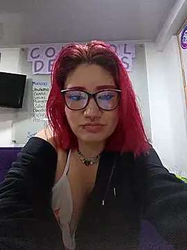 Cerecitaa02  online show from April 9, 2026, 11:54 pm