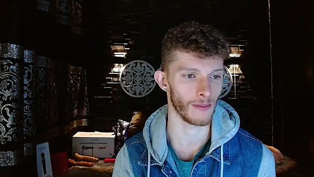 andrewxbi online show from November 4, 2025, 11:31 am