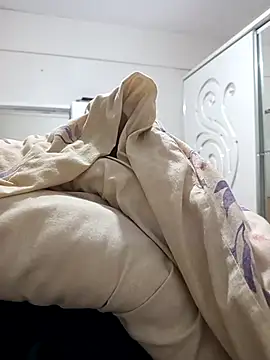 leona633 online show from February 7, 2026, 6:55 pm