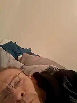 Snapshot of moasslicker chatting on December 16, 2025, 10:09 am moasslicker online show from December 16, 2025, 10:09 am