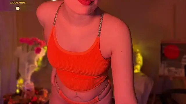 Snapshot of TheMargieDorene chatting on October 2, 2025, 9:44 pm TheMargieDorene online show from October 2, 2025, 9:44 pm