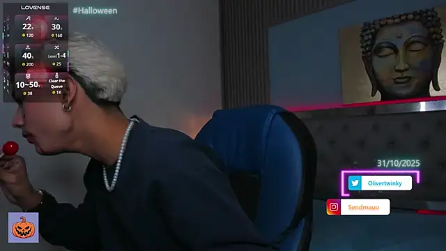 OliverTwinky online show from October 28, 2025, 4:49 am