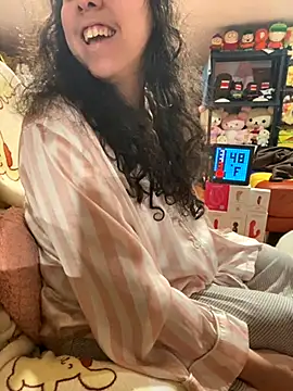 Snapshot of w3tkittty chatting on November 15, 2025, 10:26 pm w3tkittty online show from November 15, 2025, 10:26 pm