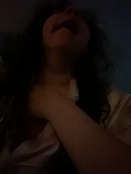 w3tkittty online show from February 28, 2026, 4:13 am