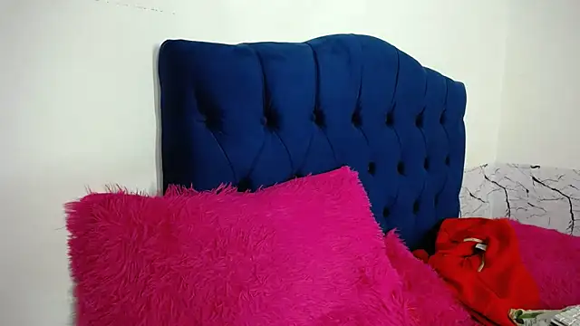 Snapshot of karolay_su chatting on November 17, 2025, 8:58 pm karolay su online show from November 17, 2025, 8:58 pm