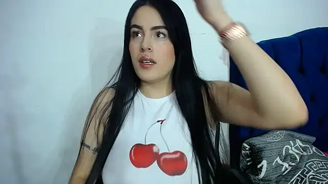 Snapshot of karolay_su chatting on November 30, 2025, 1:31 am karolay su online show from November 30, 2025, 1:31 am