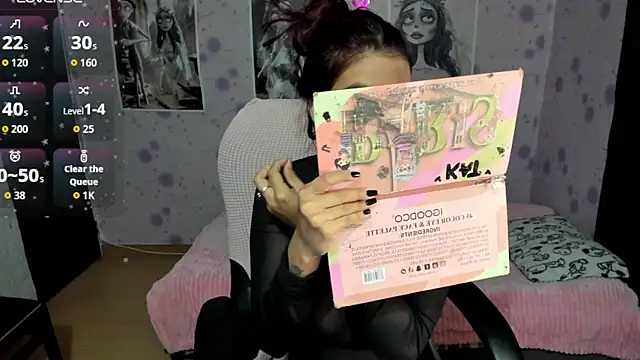 Medussa katt online show from December 17, 2025, 10:16 pm