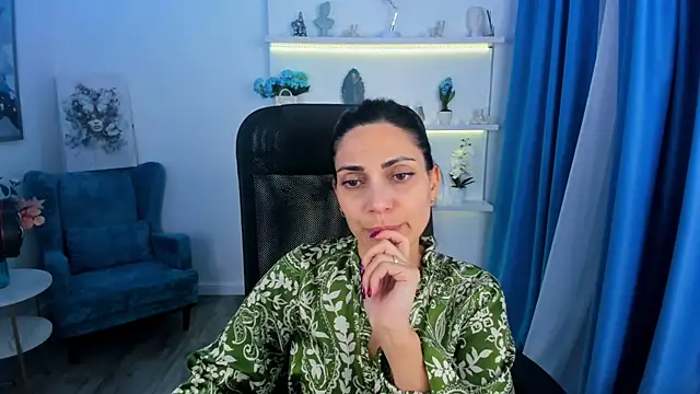 AllaYerty online show from November 21, 2025, 11:42 am