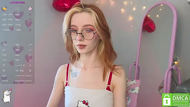 Snapshot of sweetuniporn chatting on March 22, 2025, 8:40 am sweetuniporn online show from March 22, 2025, 8:40 am