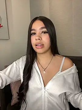 Cristina pinkk online show from November 4, 2025, 2:32 am