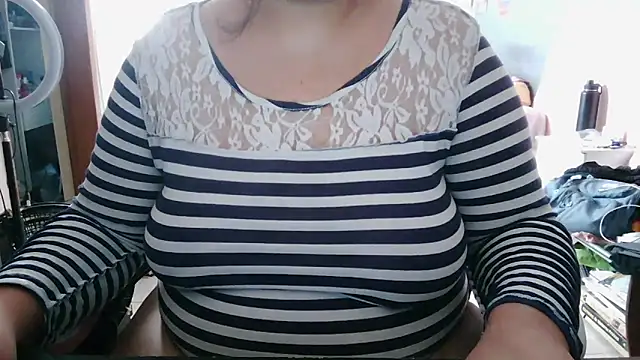 Snapshot of nicolebiancardi5 chatting on April 2, 2026, 1:53 pm nicolebiancardi5 online show from April 2, 2026, 1:53 pm