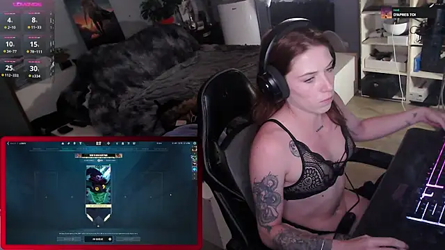 Horny Makima online show from September 23, 2025, 11:46 am