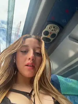 Baby  Otaku online show from February 17, 2026, 6:58 pm