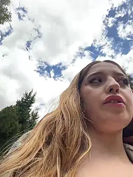 Baby  Otaku online show from April 12, 2026, 4:34 pm