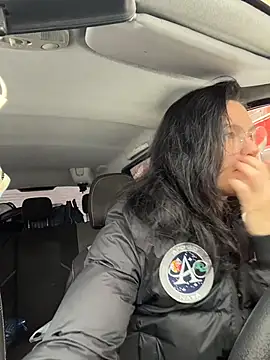 MeekyRich online show from December 2, 2025, 5:13 am